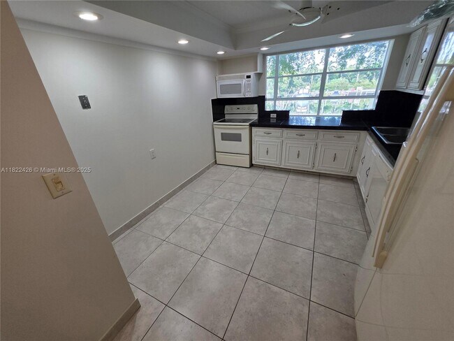 Building Photo - 601 Three Islands Boulevard