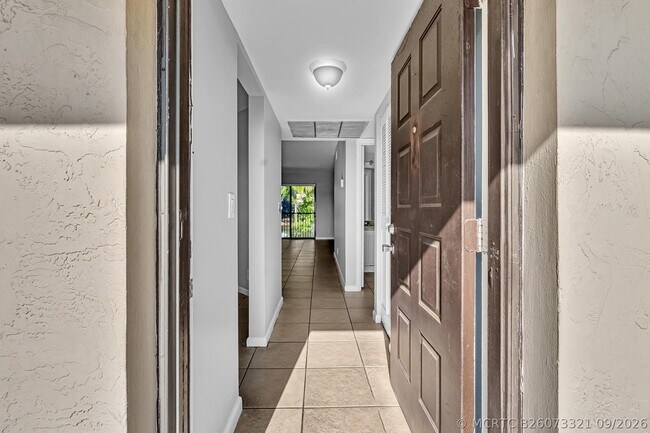 Building Photo - 21904 Lake Forest Cir