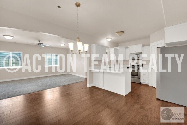 Building Photo - Condo in Saratoga Springs Available July 20th