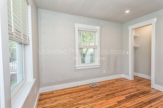 Building Photo - 1608 Bonito Ln