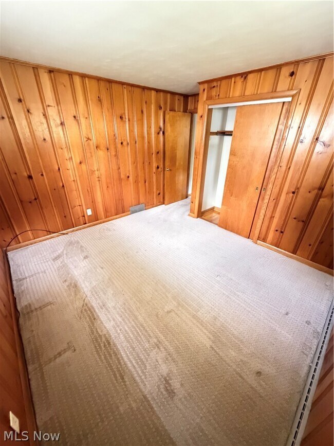 Building Photo - 32 Orchard Dr