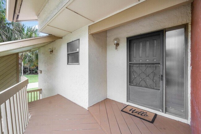 Building Photo - 13175 Chadwick Ct