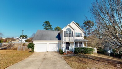 Building Photo - Spacious home near Fort Liberty!