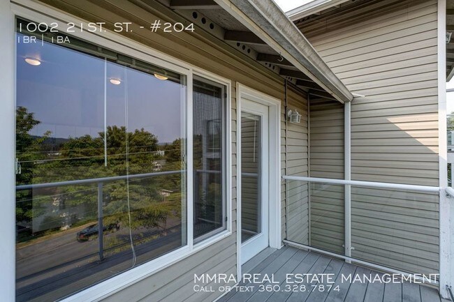 Building Photo - PRE-LEASING: 1 Bedroom WWU Apartment