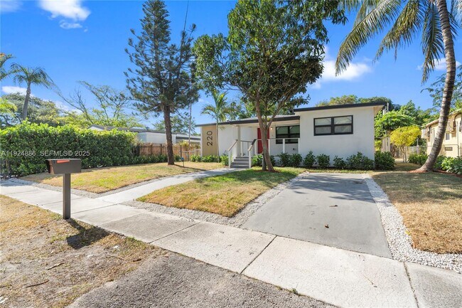 Building Photo - 220 NW 134th St