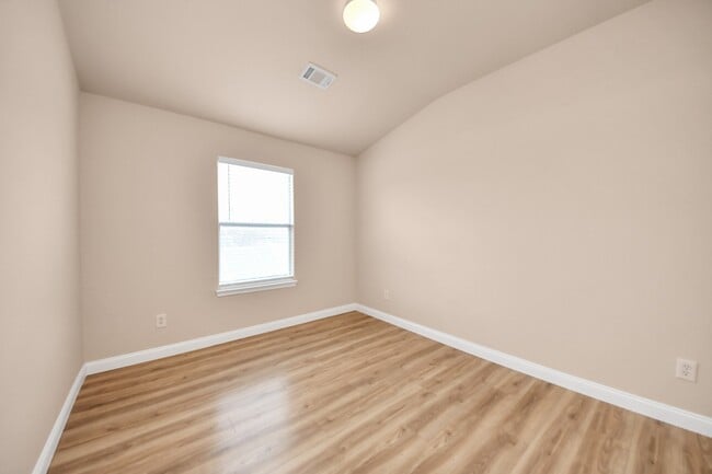 Building Photo - 19007 Yaupon Pass Dr