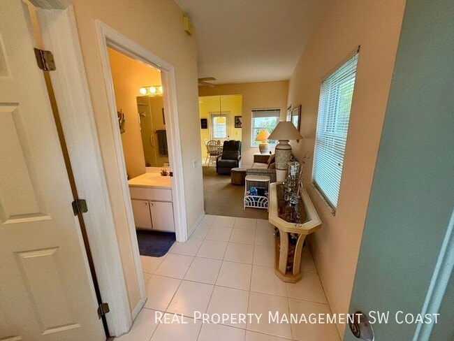 Building Photo - 10734 Blue Bimini Cir