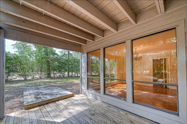 Building Photo - 1746 Cloister Dr