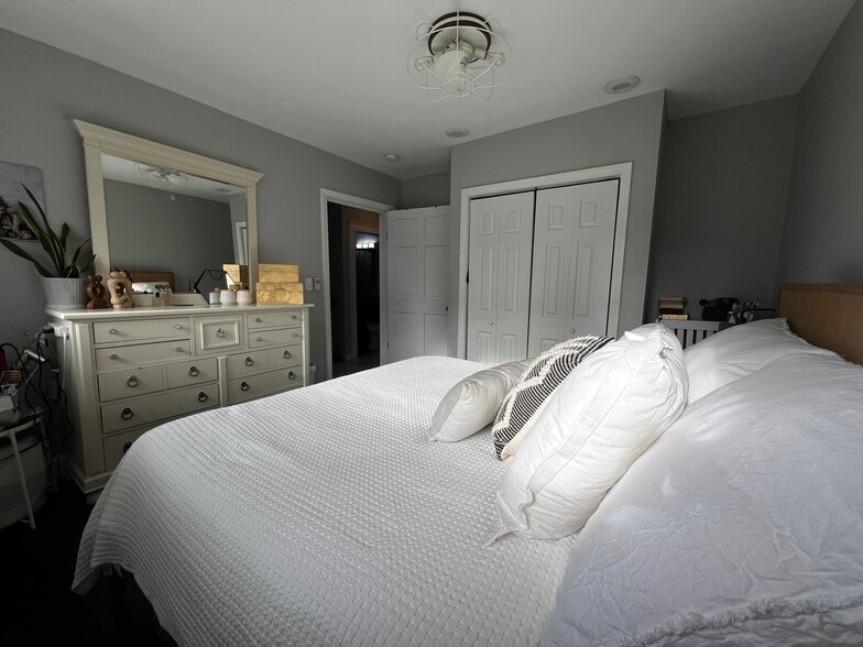 Room Not Currently Available - 81 Morton Ave