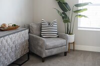 Building Photo - 287 Estates Cir