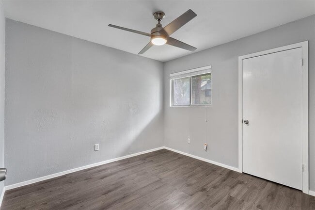 Building Photo - 3415 Menchaca Rd