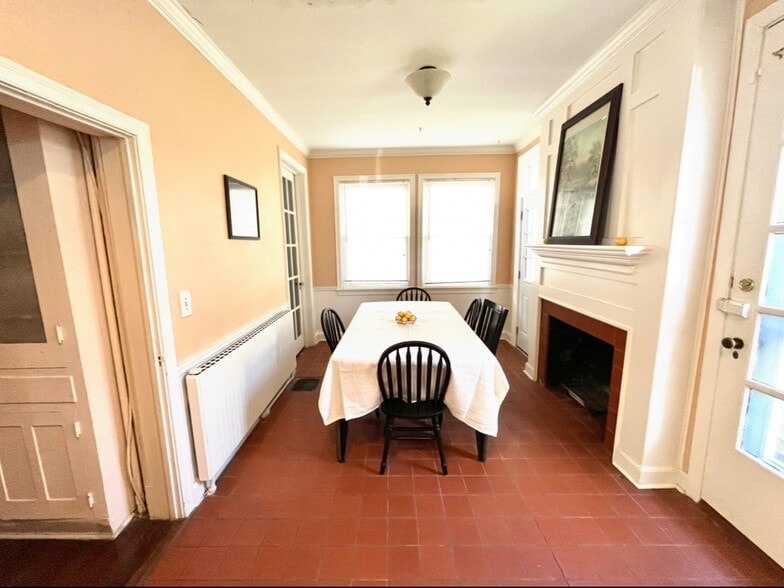 Building Photo - 124 E 32nd St