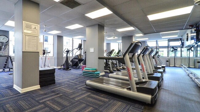 Building Photo - 405 N Wabash Ave