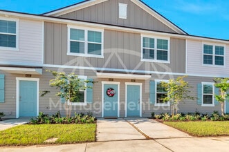 Building Photo - 8369 Zenith Cir