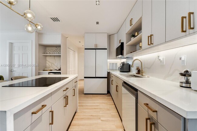 Building Photo - 7051 Tyler St