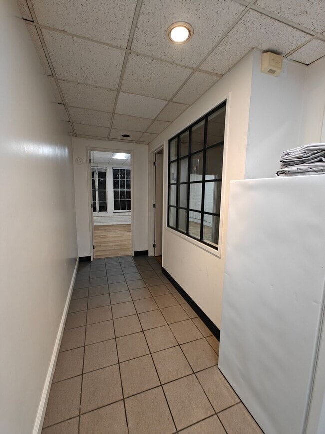 Building Photo - 733-739 Grant Ave / 30-40 Waverly Pl