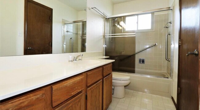 Building Photo - 3735 Misty Meadows Dr