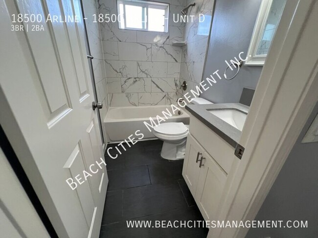 Building Photo - Remodeled 3 Bed, 2.5 Bath Town Home with A...