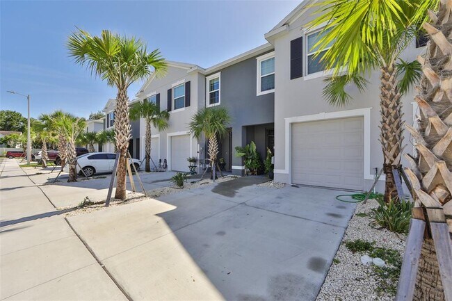 Building Photo - 3225 Pleasant Willow Ct