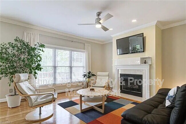 Building Photo - 475 Ashbry Run Dr