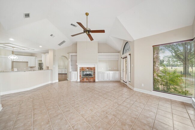 Building Photo - 38 Kelliwood Ct Cir