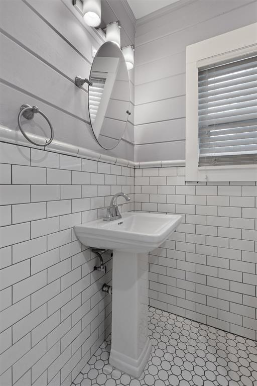 Building Photo - 2609 S 5th St