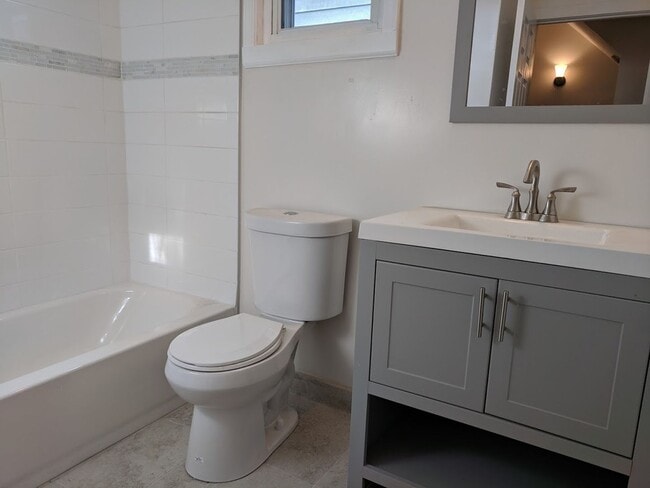 Building Photo - Beautiful Single Family Home in Highland Park