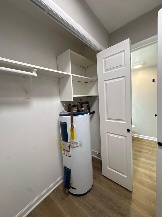 Building Photo - Quail Valley-6A