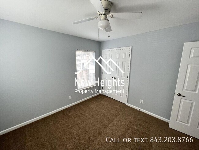 Building Photo - 5150 Trump St