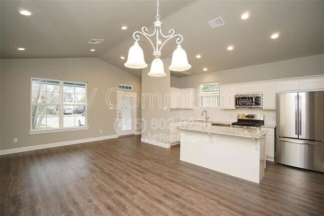 Building Photo - "Charming 3-Bedroom Home in Rosenberg with 2 Full Baths and 1,400 Sq Ft of Comfortable Living Spa...