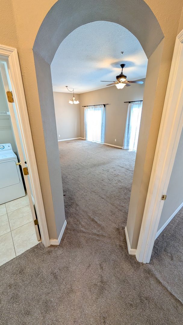 Building Photo - Two Bedrooms with floor plan at the same level and one car garage.