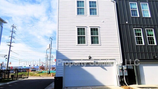 Building Photo - 1978 Mitchell Ave