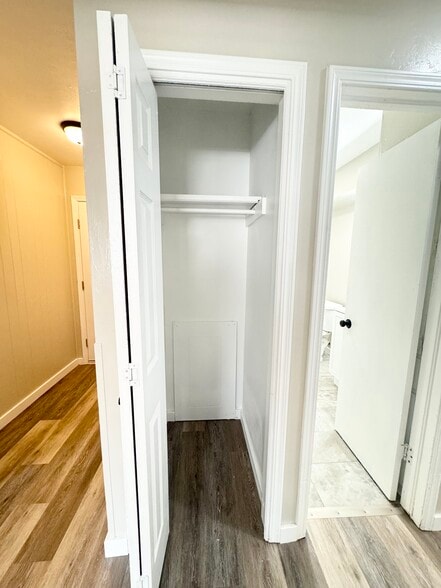 Building Photo - 1321 Beechwood Dr