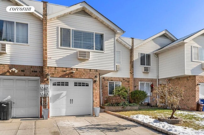 Building Photo - 336 Howe Ave