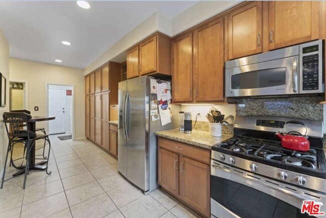 Building Photo - 28703 Calle de la Paz Dr