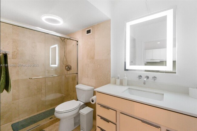 Building Photo - 100 Lincoln Rd