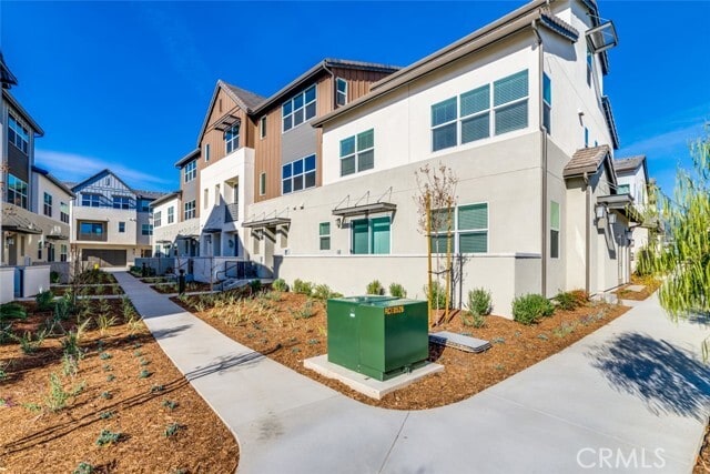 Building Photo - 11037 Serene Dr