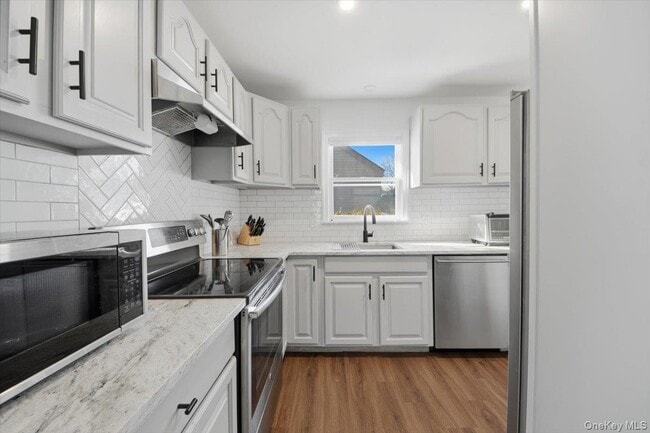 Building Photo - 180 Heritage Hills