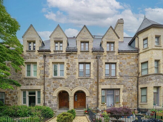 Primary Photo - 354 Tappan St