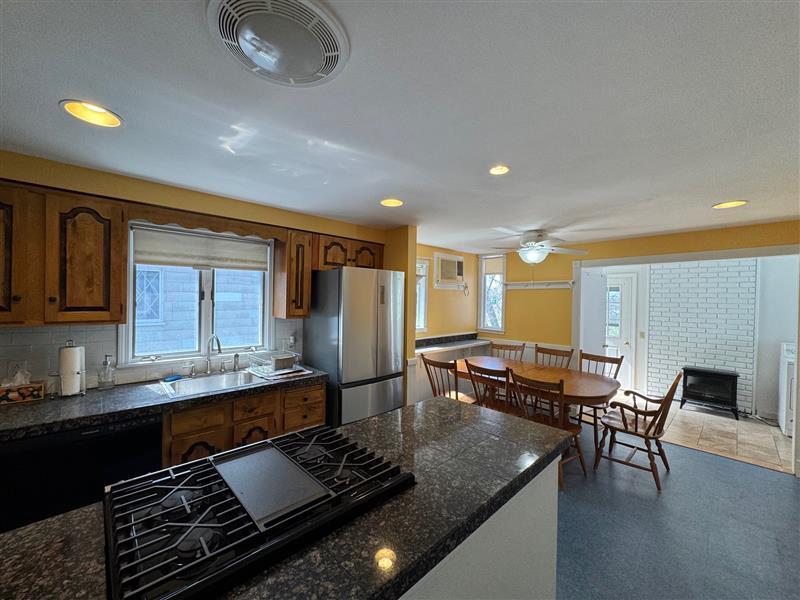 Building Photo - 57 Clarendon Ave