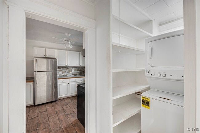 Building Photo - 22 Jordan St