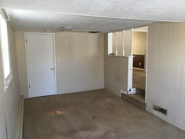 Building Photo - 120 Wire Ave