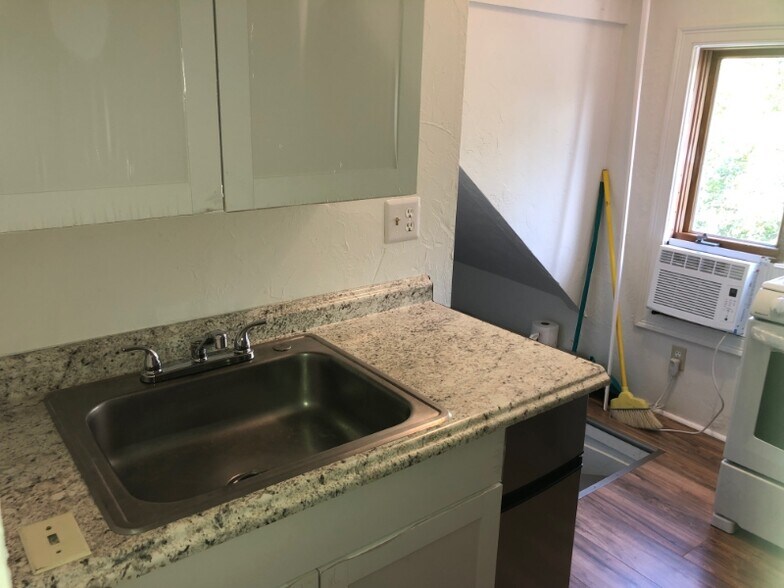 Building Photo - 23 Purchase St