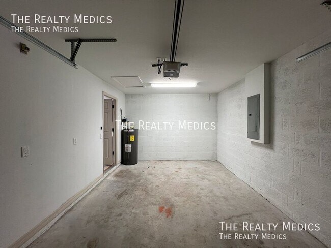 Building Photo - 22 Locust Loop Dr