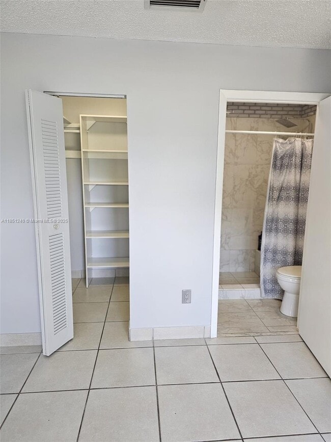 Building Photo - 6201 SW 138th Ct