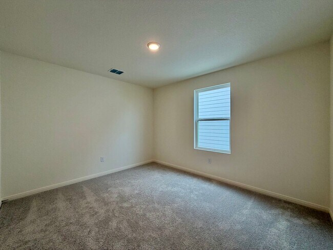 Building Photo - 136 Mullen Wy