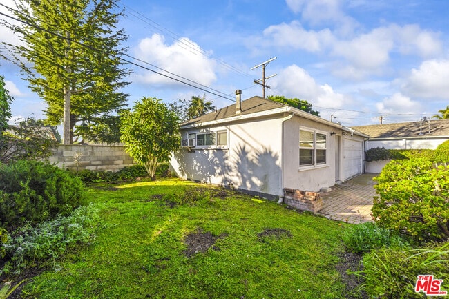 Building Photo - 5908 Abernathy Dr