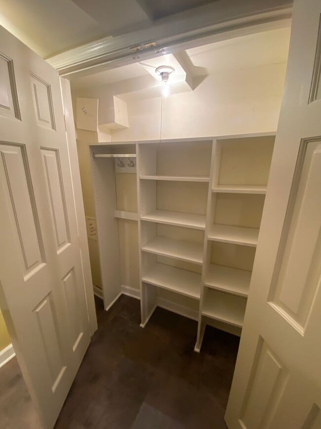 Building Photo - 22 Mt Vernon Ave