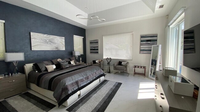 Building Photo - 830 Bailey St