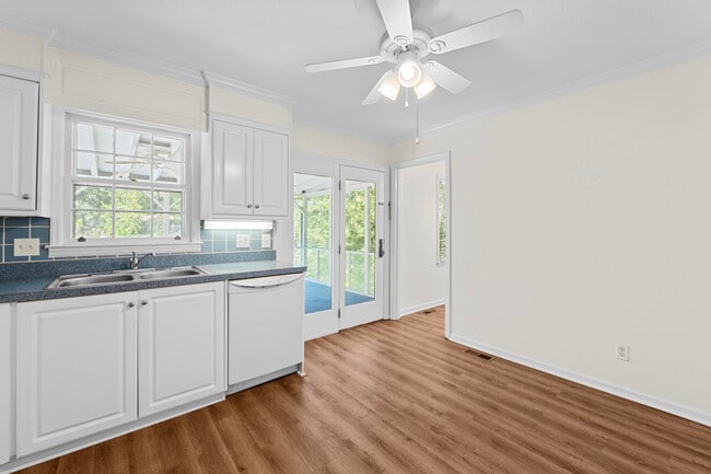 Building Photo - 1201 River Ridge Dr
